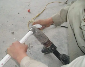 集安漏水维修电话
